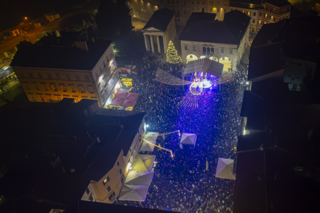 Pula ulazi u Novu godinu uz bogat glazbeni program