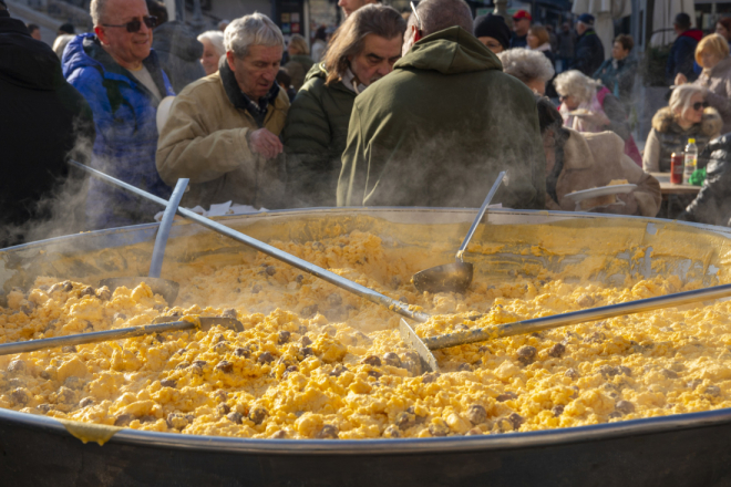 U Puli se sprema tradicionalna fritaja od čak 2026 jaja