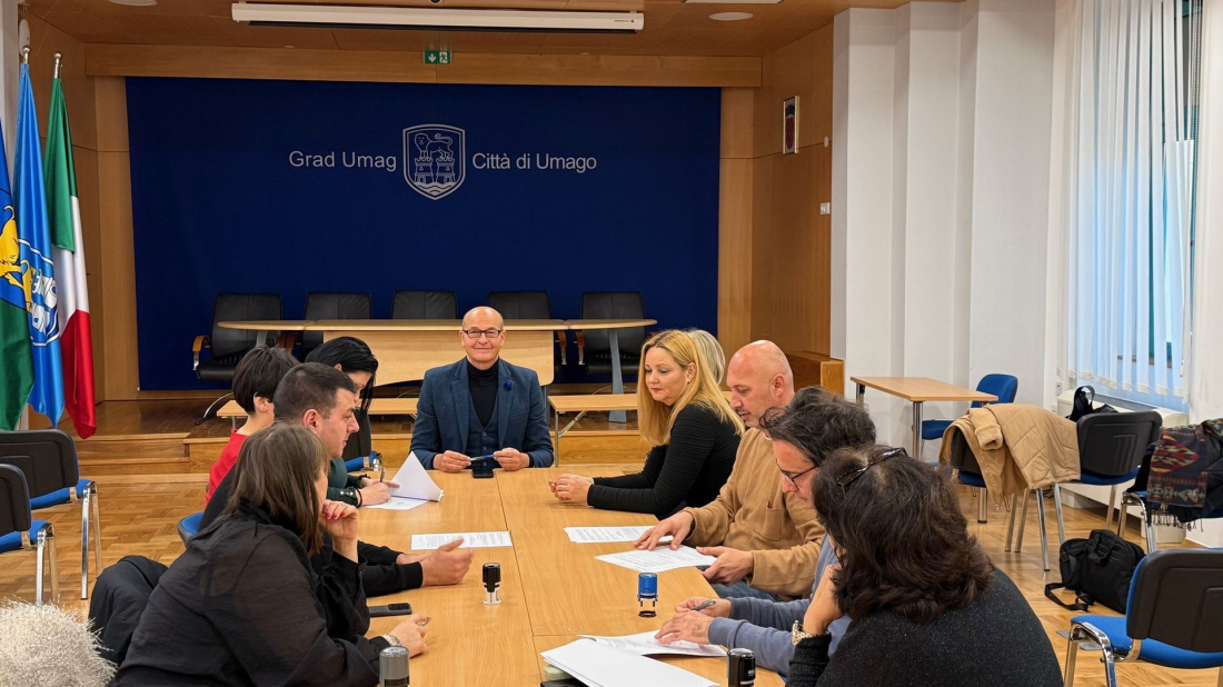 Grad Umag potpisao dodatke kolektivnim ugovorima: veća prava, otpremnine i plaće od 2026.