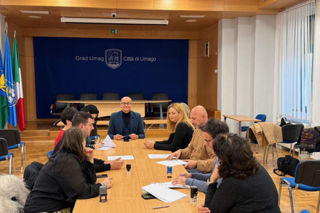 Grad Umag potpisao dodatke kolektivnim ugovorima: veća prava, otpremnine i plaće od 2026.