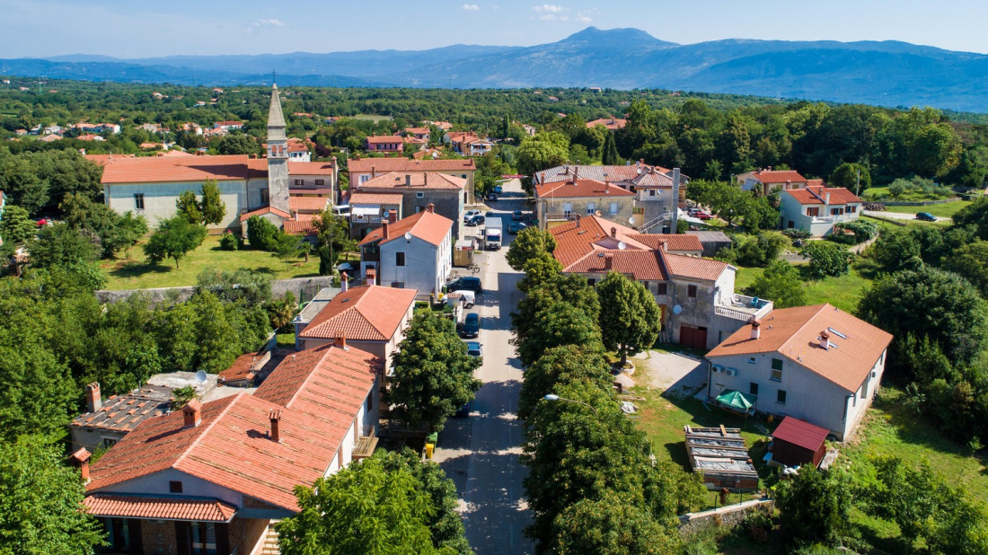 SJAJNA VIJEST ZA KRAJ GODINE Odobrena bespovratna sredstva za izgradnju sportske dvorane u Nedešćini