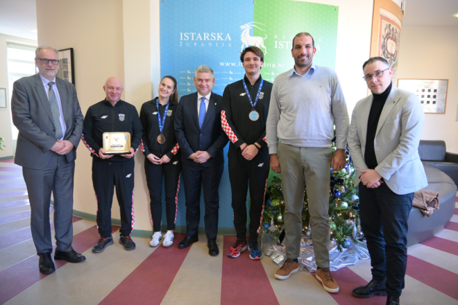 Prijem u Istarskoj županiji za članove Hrvatske kickboxing reprezentacije  Elizabetu Crnković i  Ivana Čelića