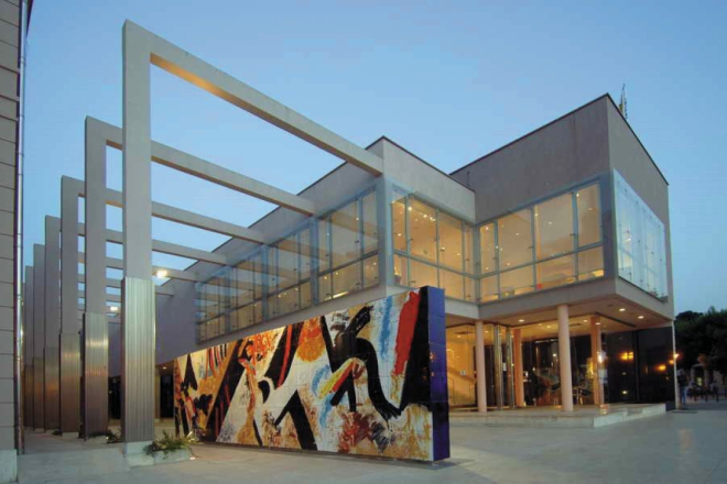 Prije točno 21 godinu napustio nas je Edo Murtić: njegov mural krasi Galeriju Tvornice duhana u Rovinju