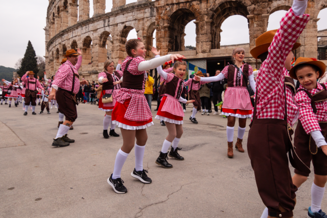 Ne propustite biti dio karnevalske čarolije: prijave za Pulski karneval još su otvorene!
