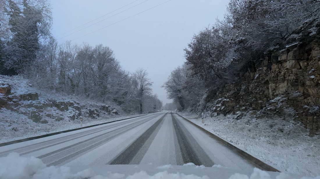 FOTO Veliki dio Istre se probudio pod snijegom!