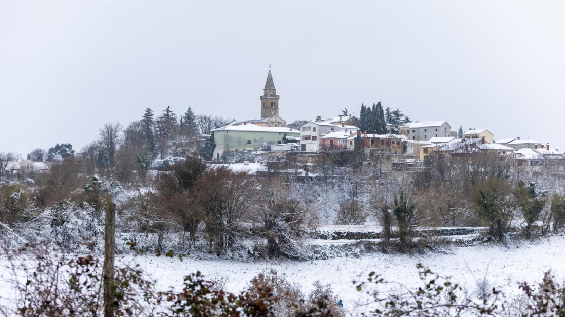 FOTO Pogledajte kako je protekao snježni dan u Istri: Ima predivnih prizora!