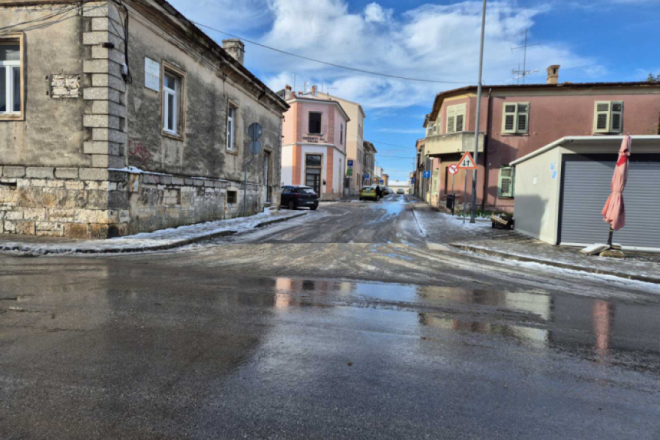 Ledeni minusi okovali Istru: Temperature do -14 °C, zaleđene ceste i ulice
