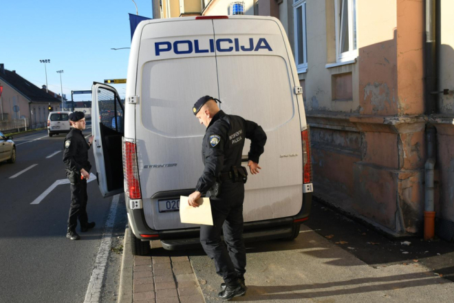 Pula: Pješakinja ozlijeđena na pješačkom prijelazu u Santoriovoj ulici, policija traži svjedoke!