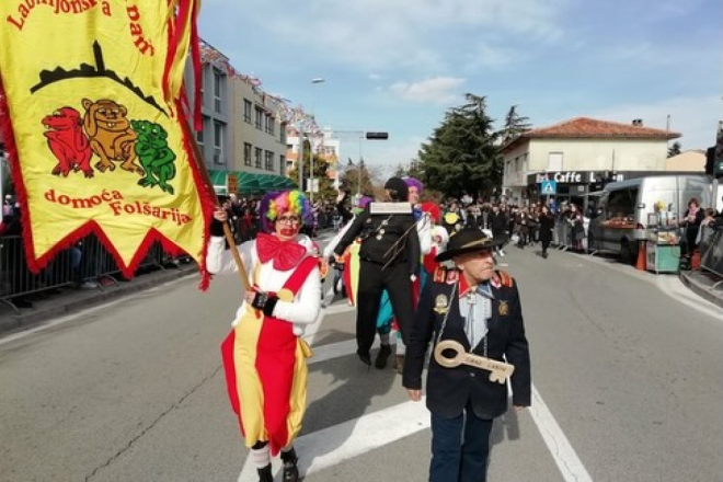Maškarane skupine „Labinjonska kompanija-domoća folšarija“ preuzela ključ Grada Labina