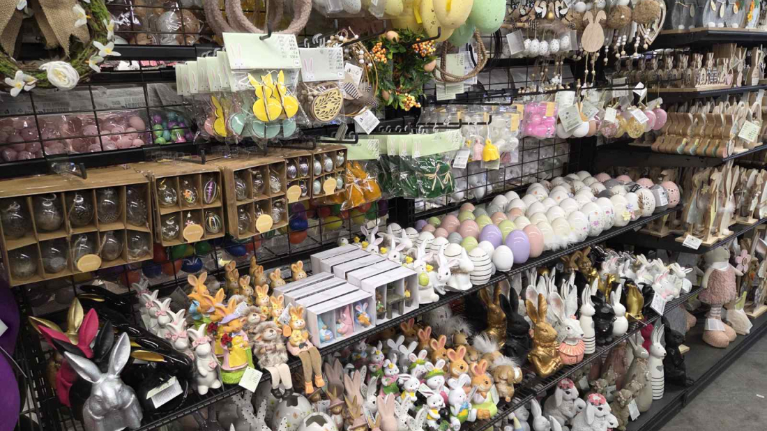 Foto: Još se nisu ugasila božićna svjetla, a Uskrs je već stigao u trgovine