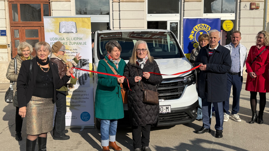 Udruga slijepih Istarske županije novo kombi vozilo dobila zahvaljujući brojnim donacijama