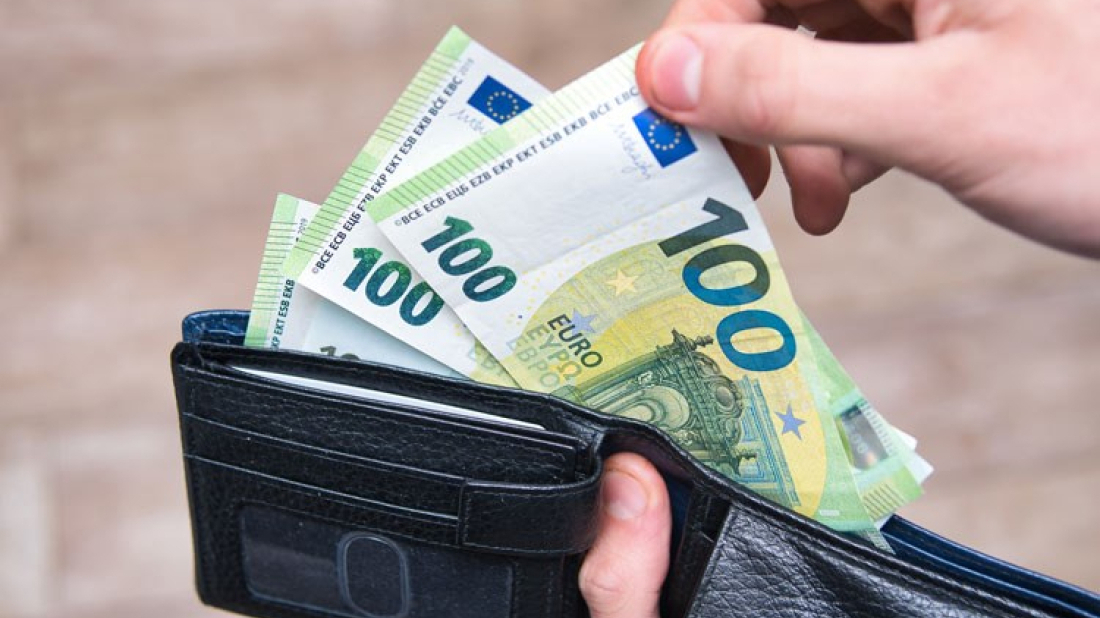 Prosječna mjesečna plaća za studeni iznosila je 1498 eura