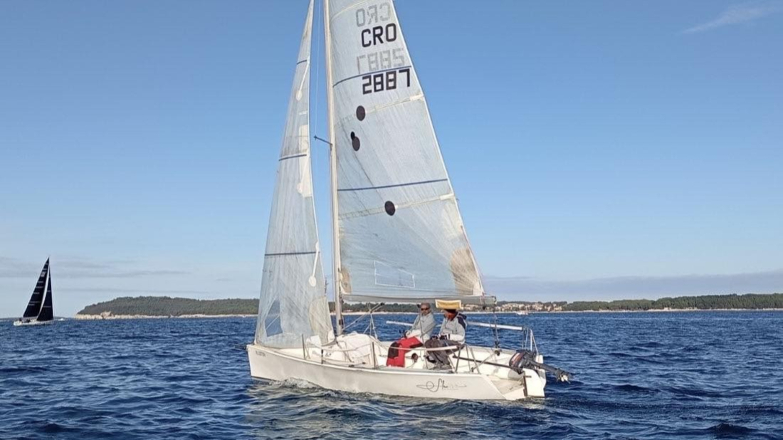 Jedriličarski klub Delfin obilježava 10. godišnjicu Istarske lige krstaša: Jedriličarska noć ove subote