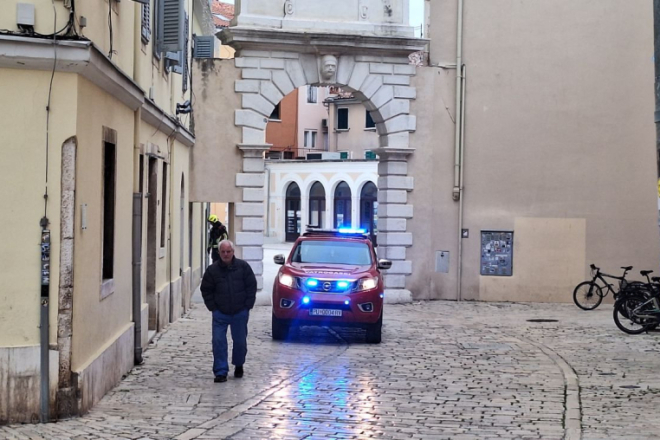 Neugodan miris digao uzbunu u centru Rovinja