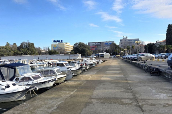 Porečka riva dobiva novo lice: Nakon marine slijedi uređenje šetnice uz more od Općinskog suda do lučice