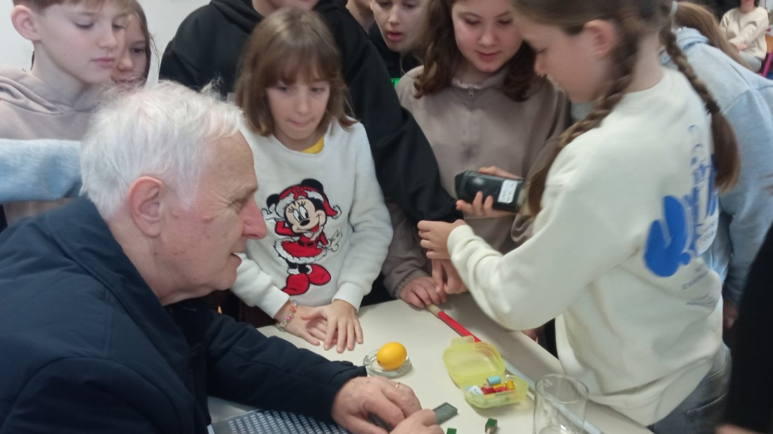 Empatija od malih nogu: Slabovidne i slijepe osobe učenicima u Rovinju približili svoj svijet