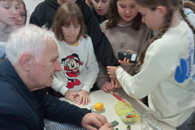 Empatija od malih nogu: Slabovidne i slijepe osobe učenicima u Rovinju približili svoj svijet