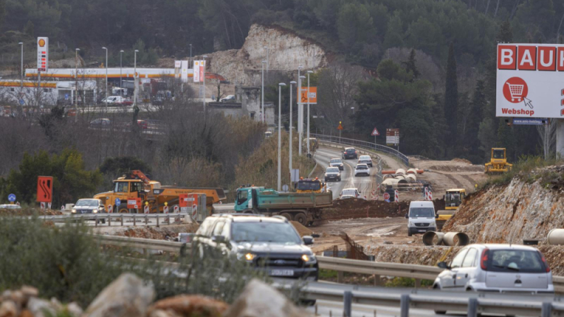 Oprez u prometu: uvodi se privremena regulacija na dionici Veli Vrh – Pula!