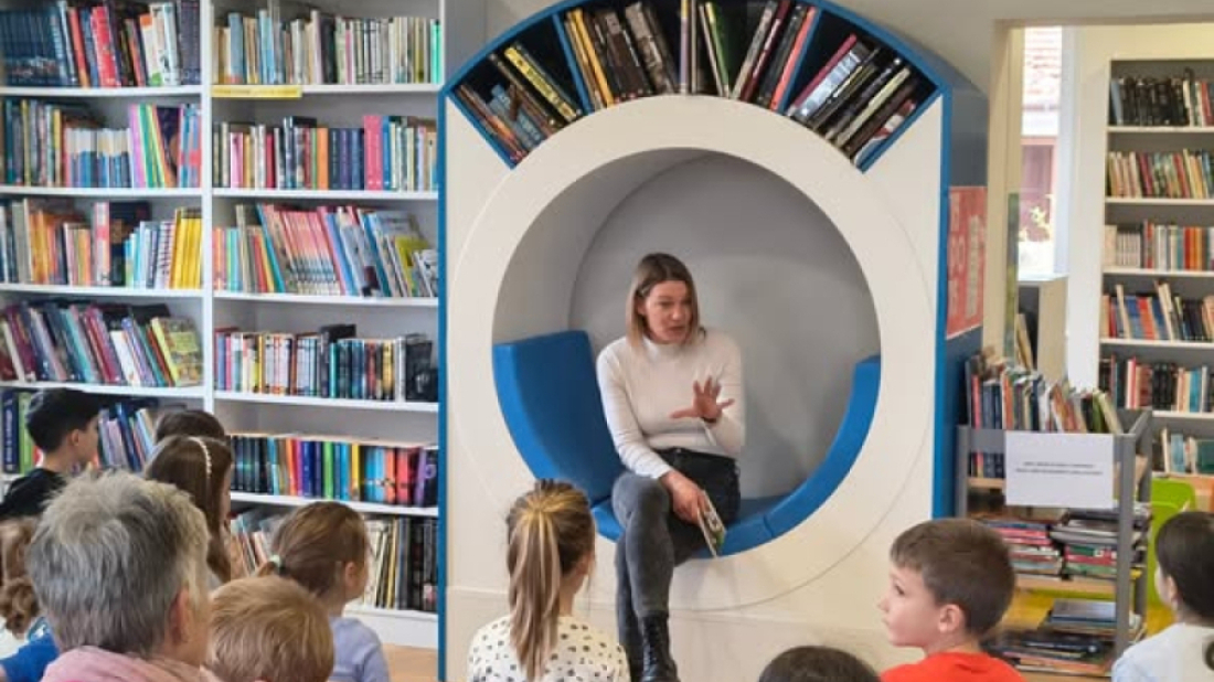 Čitanje spaja generacije: Rovinjska knjižnica u akciji „15 po 15“