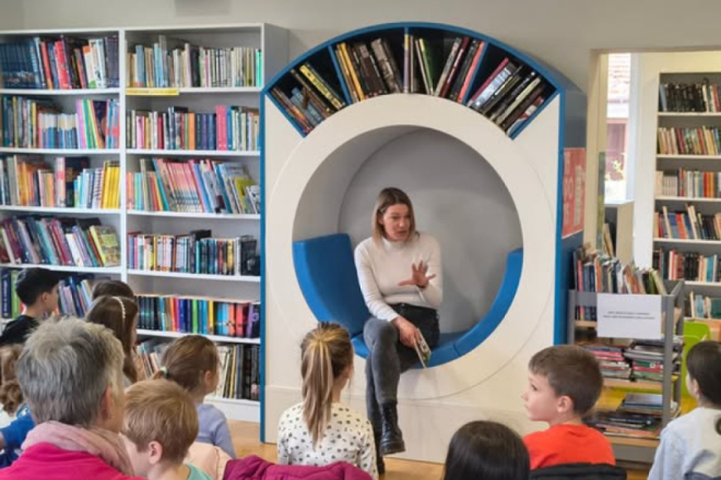 Čitanje spaja generacije: Rovinjska knjižnica u akciji „15 po 15“