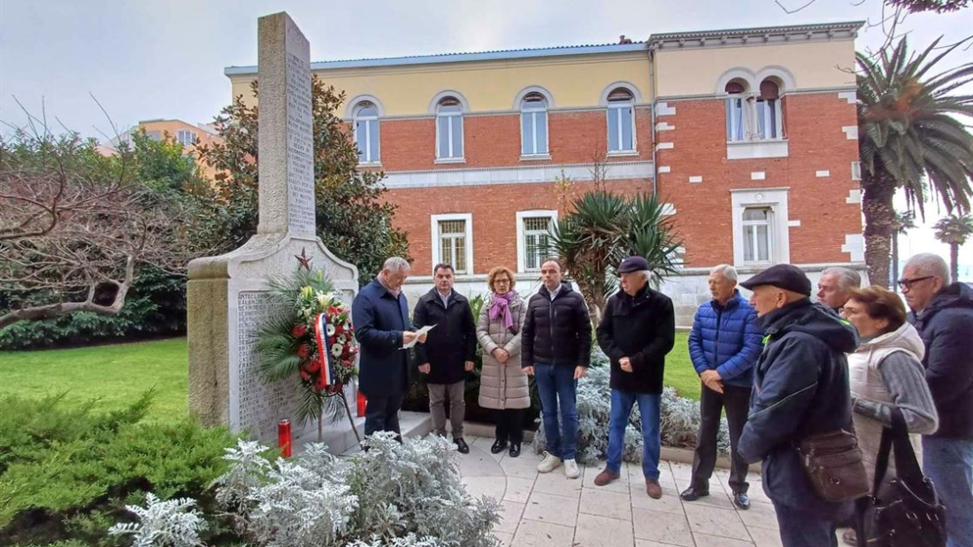 Poreč: Položeni vijenci povodom Međunarodnog dana sjećanja na žrtve holokausta