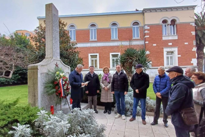 Poreč: Položeni vijenci povodom Međunarodnog dana sjećanja na žrtve holokausta