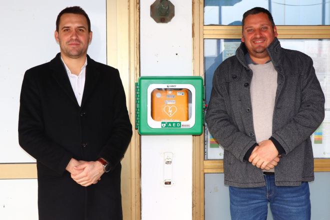 'SVAKA MINUTA JE BITNA' U Barbarigi postavljen automatski vanjski defibrilator