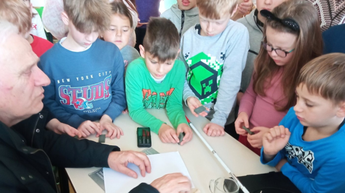 Mali radoznalci velikog srca: Edukacije o životu slijepih u Novigradu i Fažani