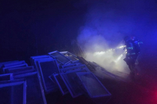 Ilegalno spaljivanje otpada izazvalo požar u Pazinu