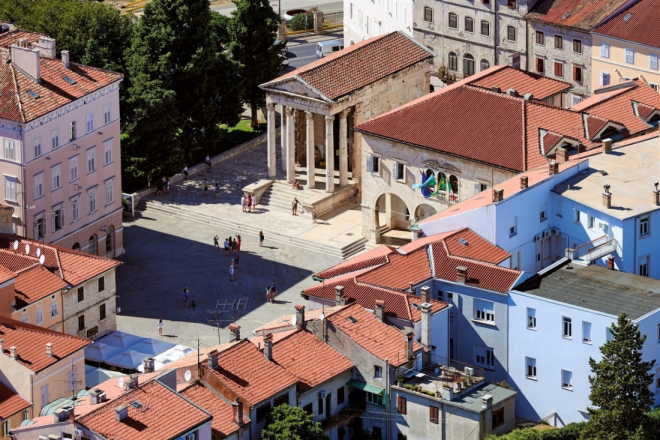 Mladi preuzimaju pulsku Gradsku palaču: Učenici u ulozi vijećnika odlučuju o projektu koji osvaja 1.000 eura