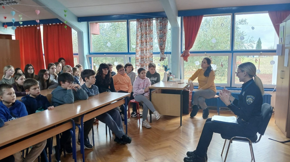 Učenici u Svetvinčentu učili o sigurnom korištenju osobnih prijevoznih sredstava!