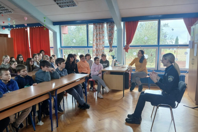 Učenici u Svetvinčentu učili o sigurnom korištenju osobnih prijevoznih sredstava!