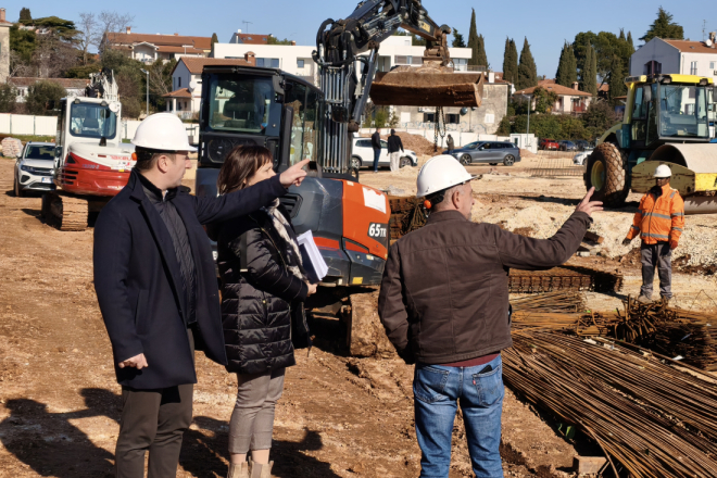 Nimčević obišao gradilište OŠ Jurja Dobrile: Cilj je jednosmjenska nastava i viši standardi za sve učenike