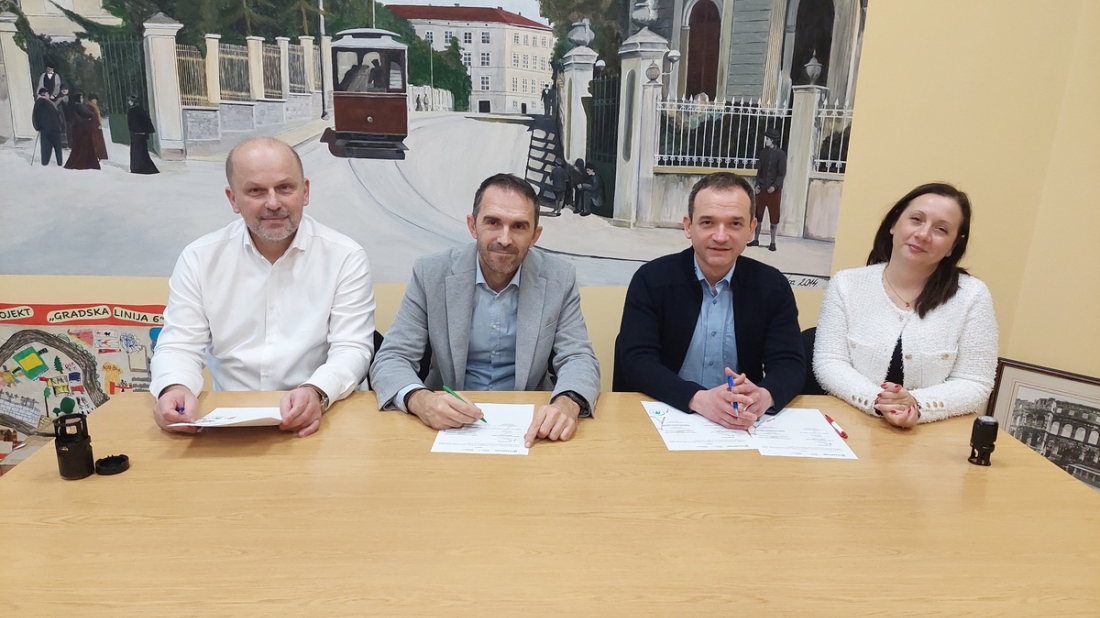 U Pulaprometu potpisan Aneks Kolektivnog Ugovora - zaposlenicima rastu plaće!