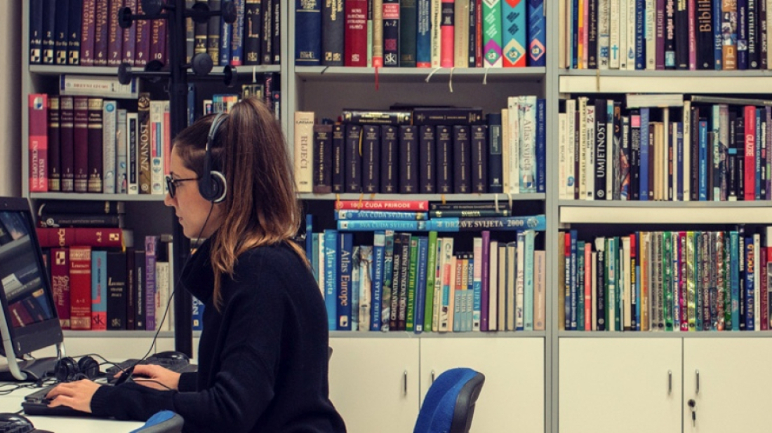 Pulska knjižnica omogućila posudbu zvučnih e-knjiga na mobitelu i računalu