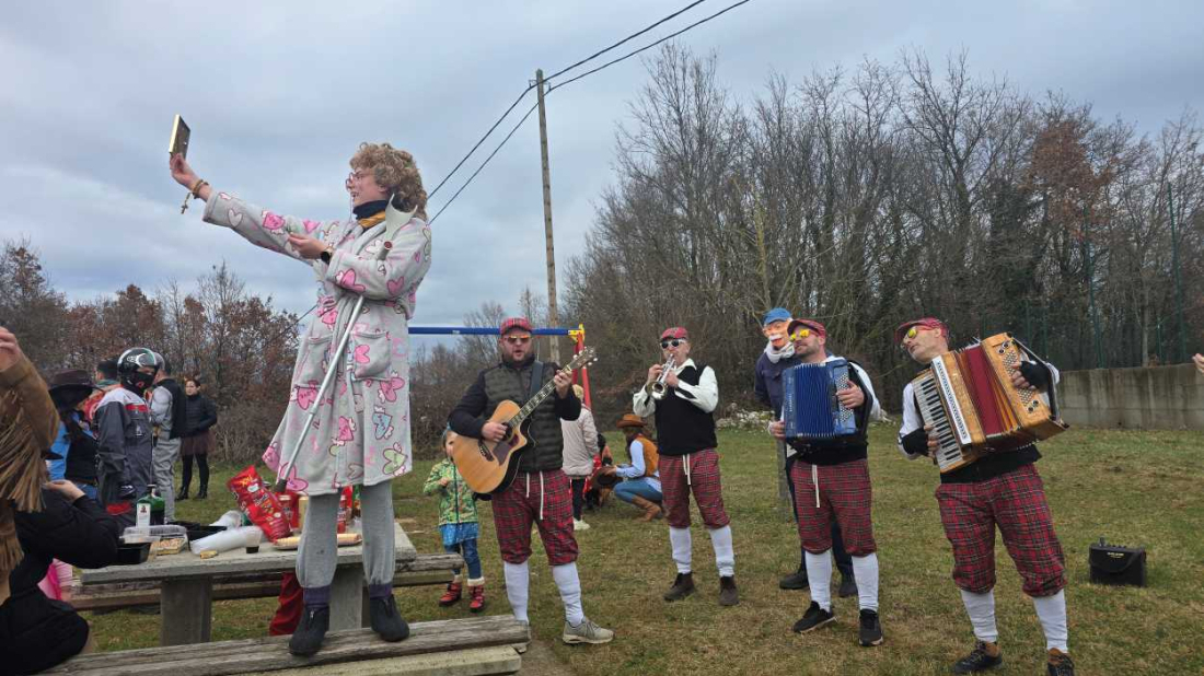 Foto: Melničke maškare okupile Barbanštinu