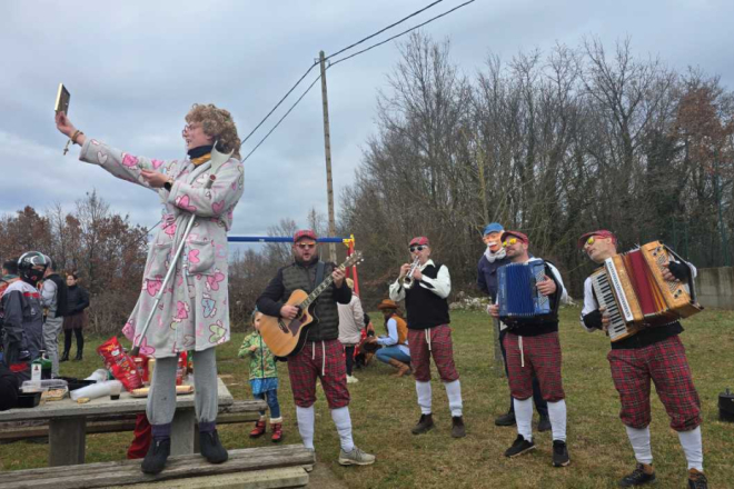 Foto: Melničke maškare okupile Barbanštinu