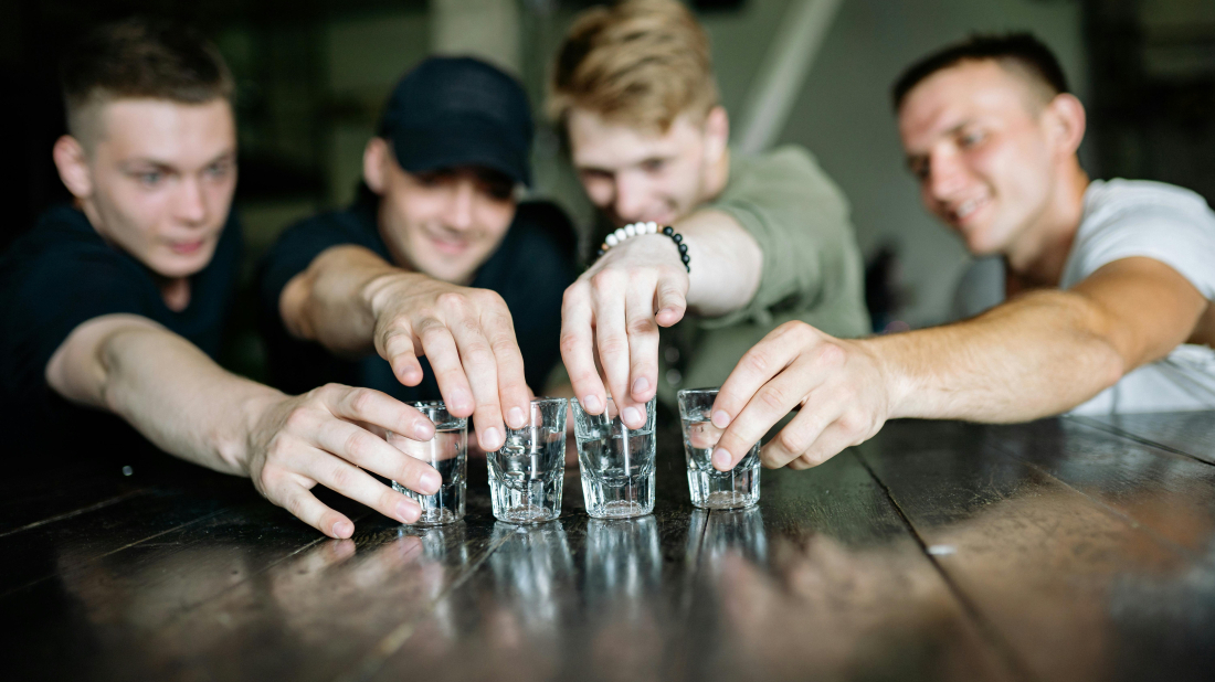 Hoće li zabrana nakon 20 sati spriječiti mlade da piju? Teško!