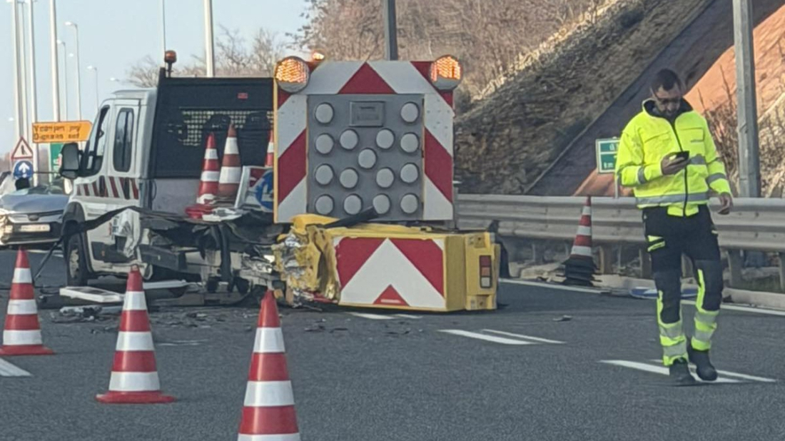 Sudar kamiona i automobila na Ipsilonu kod Vodnjana, ozlijeđene su dvije osobe