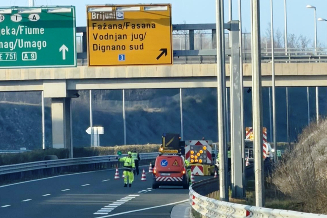 Naletjela na kamion Bina Istre pod signalizacijom: Dvije osobe ozlijeđene na Ipsilonu kod Vodnjana