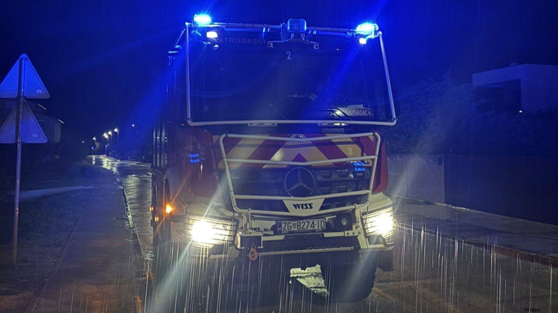 Noćna intervencija u Vodnjanu i Galižani: Vatrogasci ispumpavali vodu nakon obilnih oborina