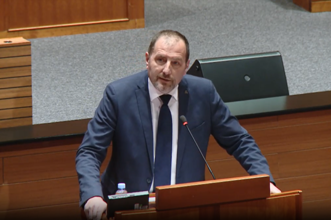 Od kamp kućice do betonizacije: Paus tvrdi da država zatvara oči pred bespravnom gradnjom