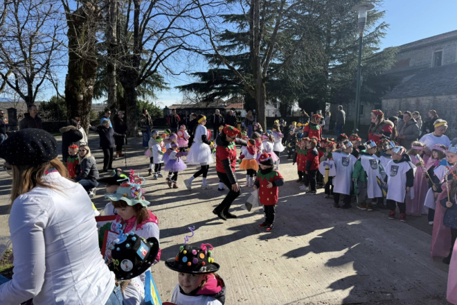 U Žminju obilježen Pust: Prljavko osuđen uz smijeh i veselje, sudjelovalo čak 200 mališana