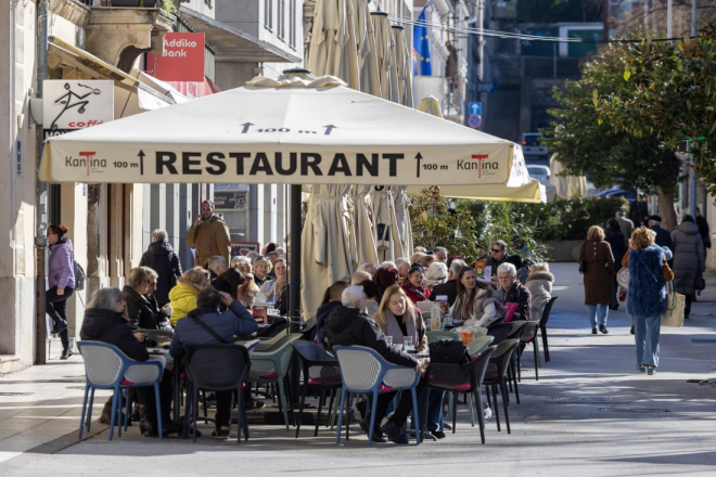 Sunce izmamilo Puležane na terase, već u četvrtak stiže pogoršanje vremena