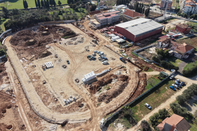 Iz dana u dan vidljive promjene: 'Raste' nova Osnovna škola Jurja Dobrile i atletski poligon u Rovinju