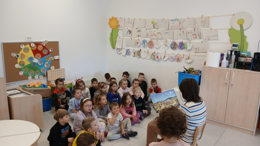 Slikovnice na dar i priča za pamćenje: rovinjska Gradska knjižnica posjetila mališane u vrtiću u Kanfanaru