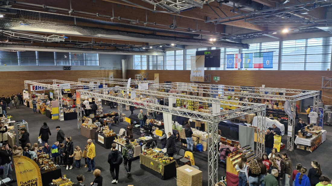 FOTO: U Pazinu otvoreni 20. Dani meda – pčelarstvo, edukacija i turizam povezani u prepoznatljivu istarsku priču