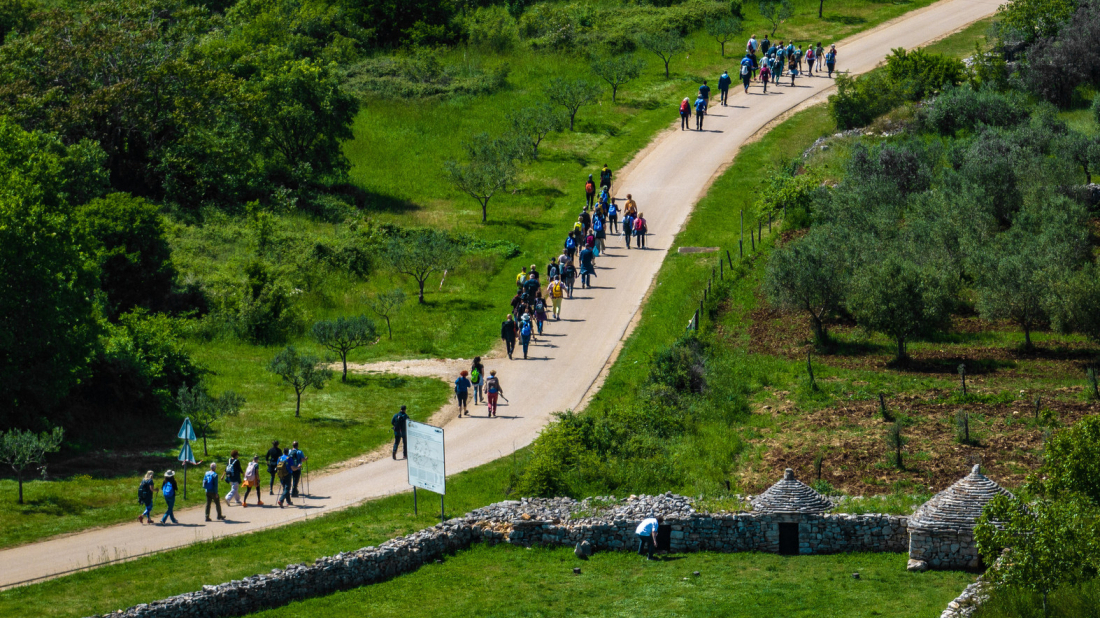 Camino South Istria u znaku humanosti! Hodom od Fažane do Pule prikupljaju se sredstva za osobe s invaliditetom