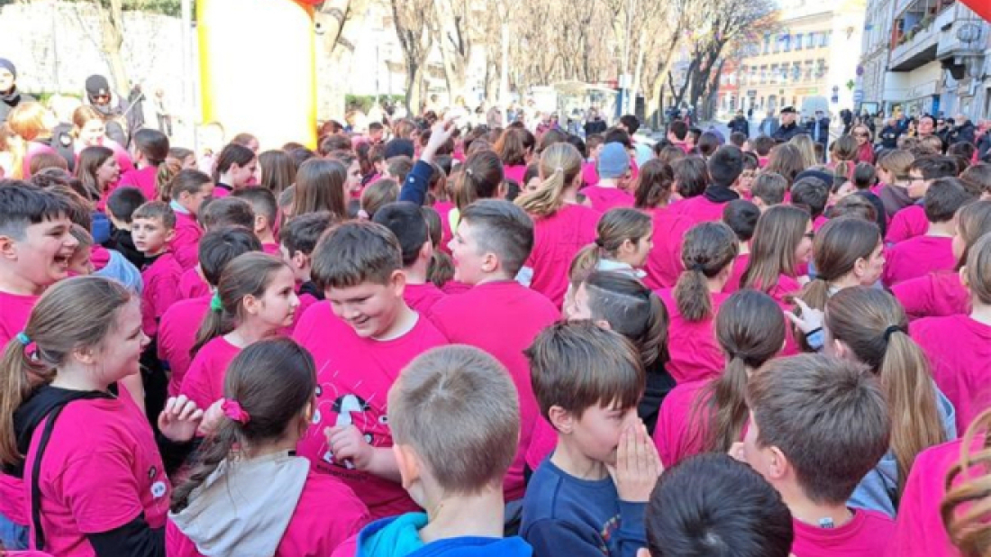 Ružičasta utrka u Umagu kao poruka protiv nasilja među djecom i mladima