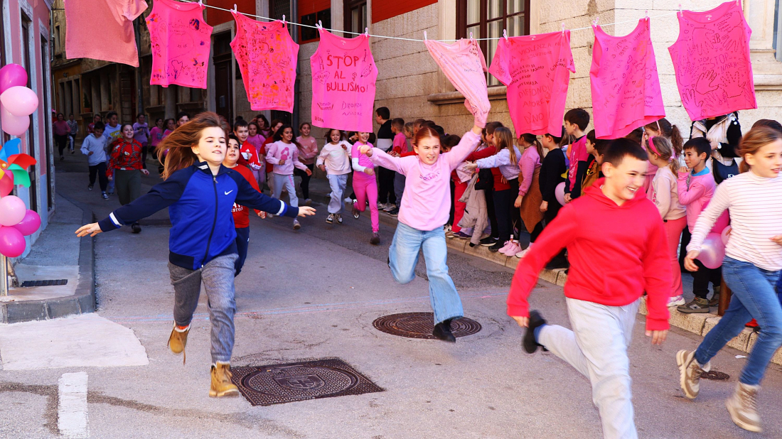 Orlić: Ružičasta majica podsjeća nas da svaki dan gradimo mostove prijateljstva